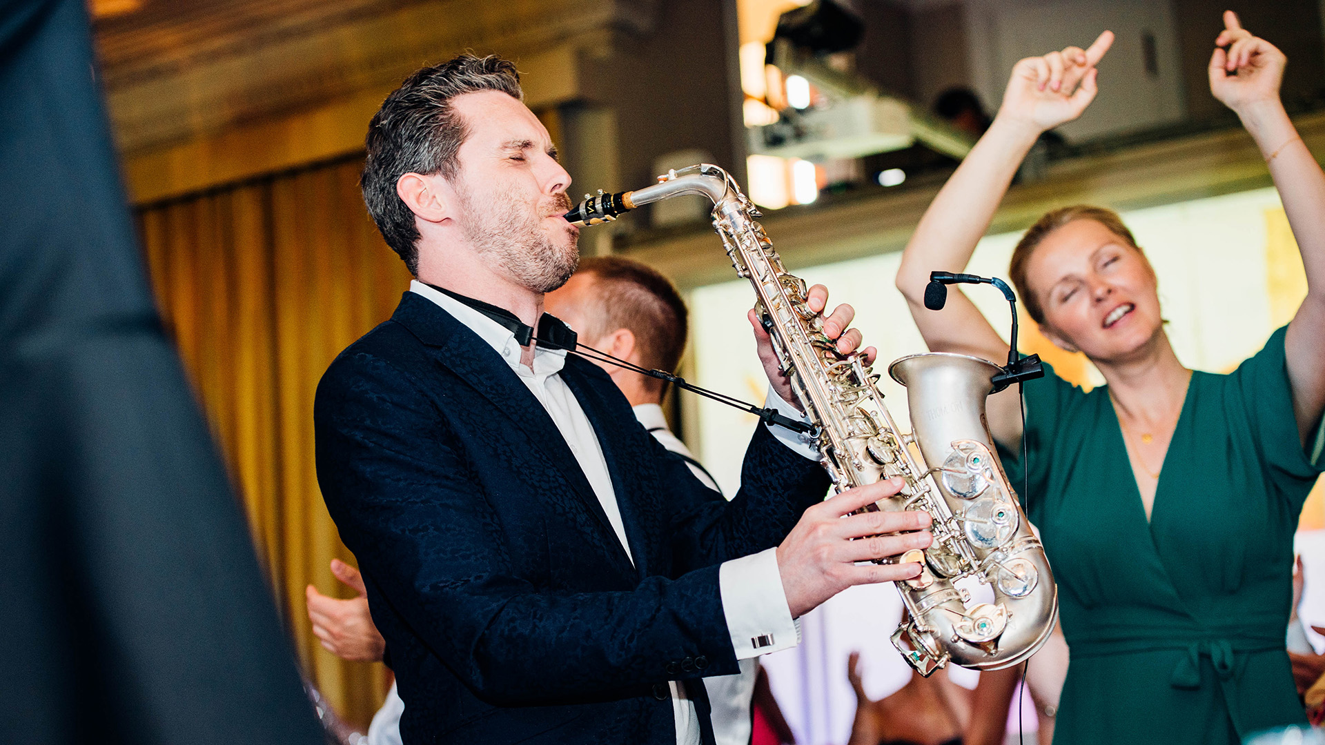 DJ & saxofonist